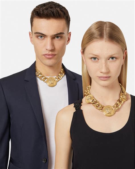 significato della medusa di versace|versace la medusa necklace.